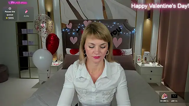 annasimonsj online show from 02/16/25, 12:30