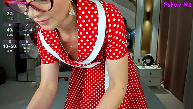 annasimonsj online show from 02/20/25, 12:41