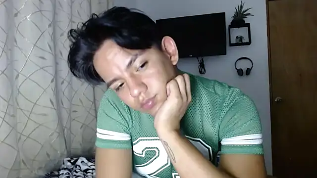 Apolo  lommelli online show from 03/12/25, 03:57