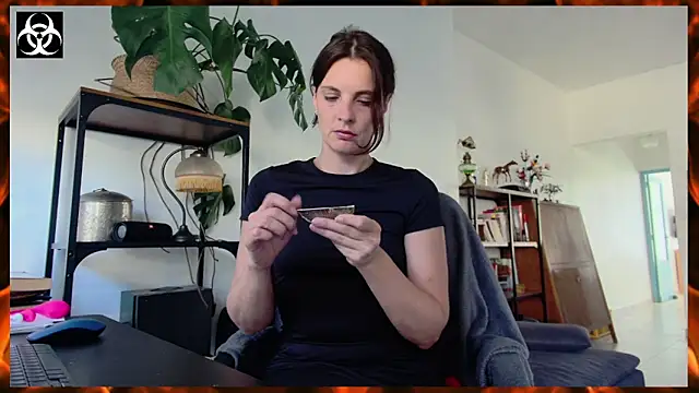 LanaCorona online show from 09/18/25, 01:57