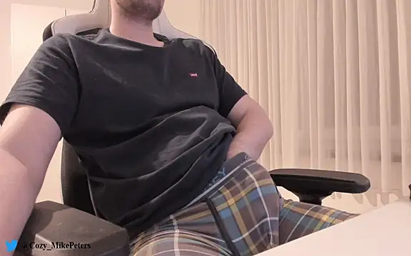 cozy-mike online show from 01/08/25, 11:52