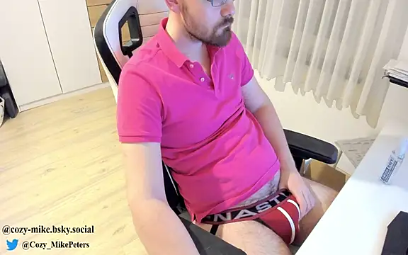 cozy-mike online show from 03/08/25, 01:39