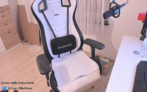 cozy-mike online show from 04/05/26, 11:13