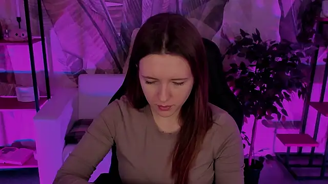 Snapshot of JennyDens chatting on 12/12/24, 05:42 JennyDens online show from 12/12/24, 05:42