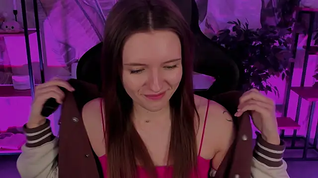 Snapshot of JennyDens chatting on 12/21/24, 09:12 JennyDens online show from 12/21/24, 09:12