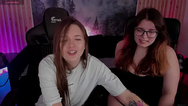 Snapshot of JennyDens chatting on 01/11/25, 09:47 JennyDens online show from 01/11/25, 09:47