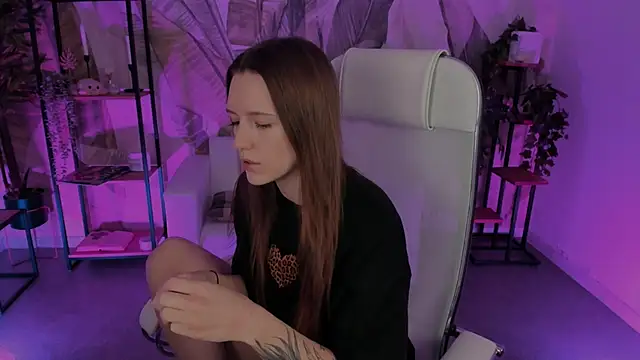 Snapshot of JennyDens chatting on 02/21/25, 02:17 JennyDens online show from 02/21/25, 02:17