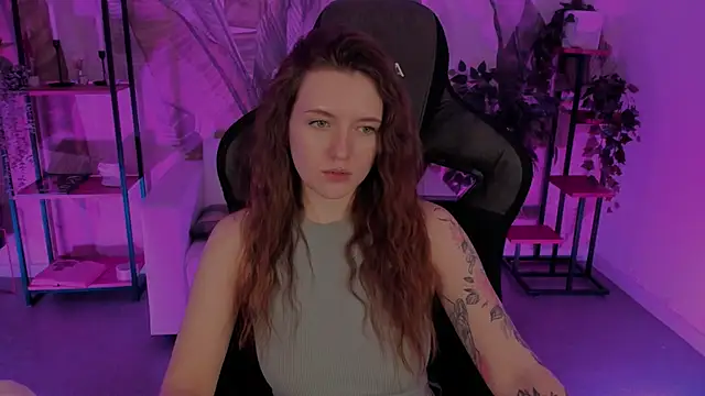 Snapshot of JennyDens chatting on 03/06/25, 05:46 JennyDens online show from 03/06/25, 05:46