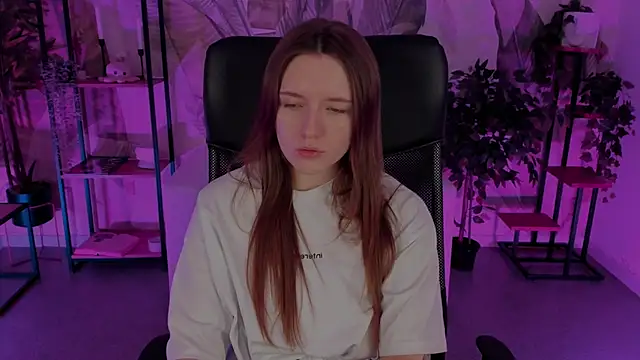 Snapshot of JennyDens chatting on 03/13/25, 05:54 JennyDens online show from 03/13/25, 05:54