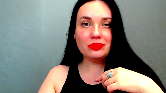 Snapshot of WorshipLilit chatting on 12/31/24, 11:06 WorshipLilit online show from 12/31/24, 11:06