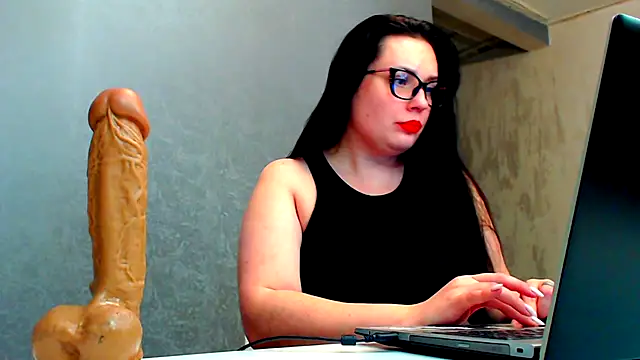 Snapshot of WorshipLilit chatting on 01/24/25, 10:51 WorshipLilit online show from 01/24/25, 10:51