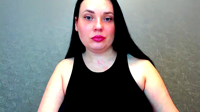 Snapshot of WorshipLilit chatting on 02/16/25, 06:21 WorshipLilit online show from 02/16/25, 06:21