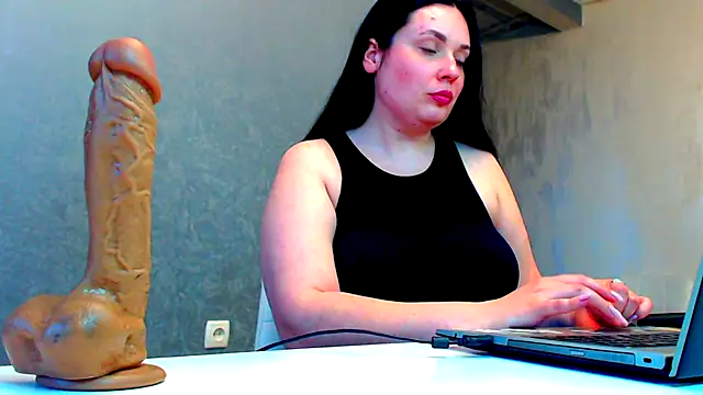 Snapshot of WorshipLilit chatting on 03/09/25, 03:27 WorshipLilit online show from 03/09/25, 03:27