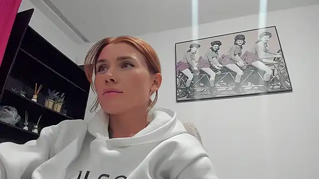 Snapshot of Cameron_diazz chatting on 09/28/25, 06:35 Cameron diazz online show from 09/28/25, 06:35