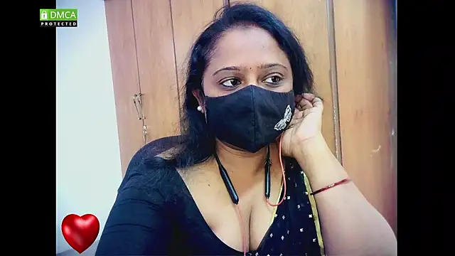 sexynayan23 online show from 03/07/26, 05:15