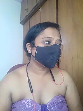 sexynayan23 online show from 04/28/26, 05:34