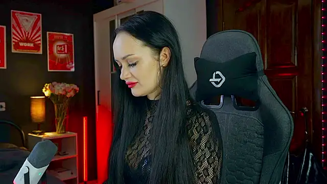 QueenAliss online show from 02/15/26, 07:38