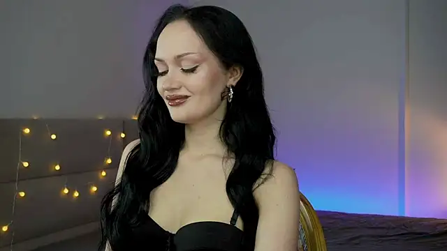 Snapshot of QueenAliss chatting on 06/12/26, 06:34 QueenAliss online show from 06/12/26, 06:34