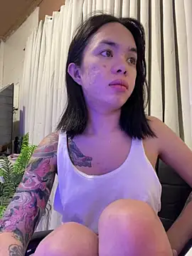 Snapshot of SweetCheska19 chatting on 02/16/26, 08:27 SweetCheska19 online show from 02/16/26, 08:27