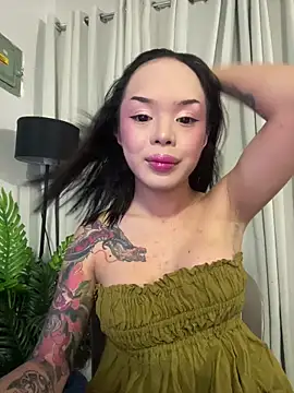 Snapshot of SweetCheska19 chatting on 03/15/26, 10:43 SweetCheska19 online show from 03/15/26, 10:43