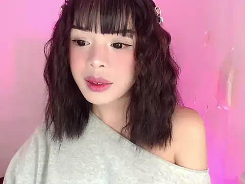 SweetCheska19 online show from 05/05/26, 01:19