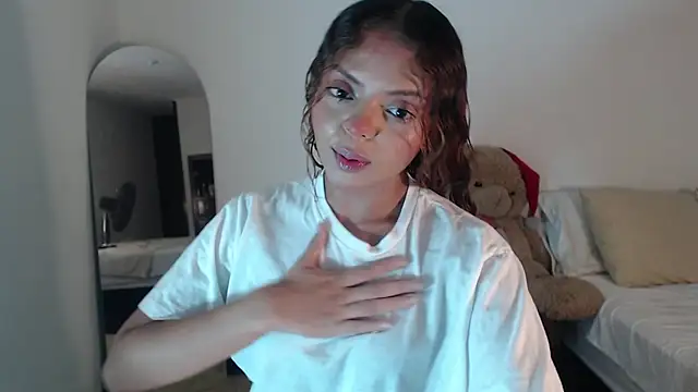 ValienteGirl  online show from 02/28/26, 02:12