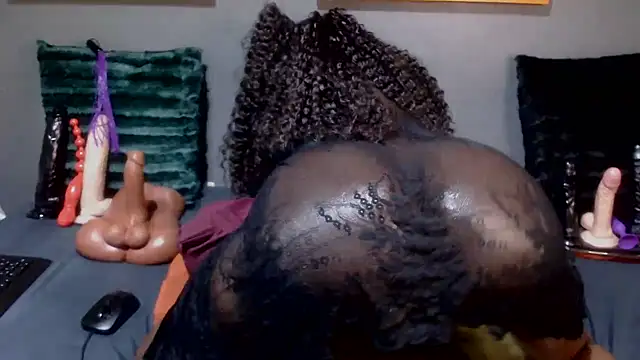 DarkNSpicy4U online show from 10/05/25, 01:37