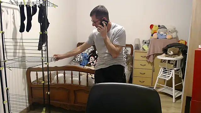 steph19x5 online show from 04/15/26, 07:32