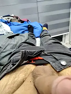 Snapshot of Hottoyboy2 chatting on 10/06/25, 01:47 Hottoyboy2 online show from 10/06/25, 01:47