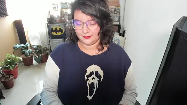 aika-dreams online show from 09/12/25, 01:00