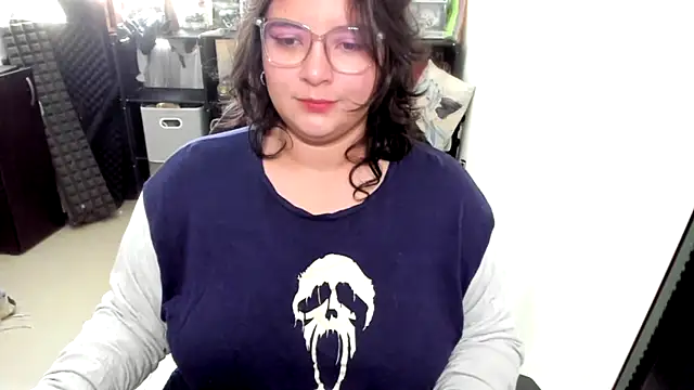 aika-dreams online show from 10/29/25, 12:51