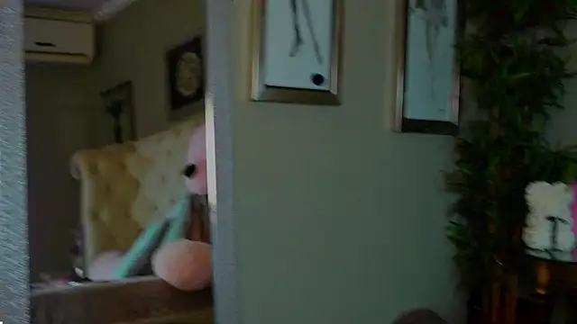 Snapshot of Squirt_Tanya chatting on 01/11/25, 04:27 Squirt Tanya online show from 01/11/25, 04:27