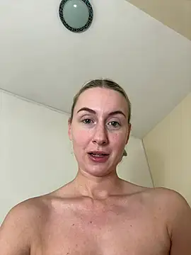CutieEmy online show from 12/31/24, 03:31