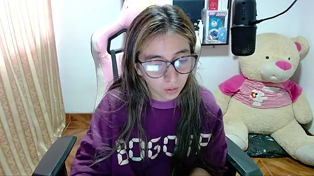 Maggie Fox3 online show from 12/07/24, 09:55