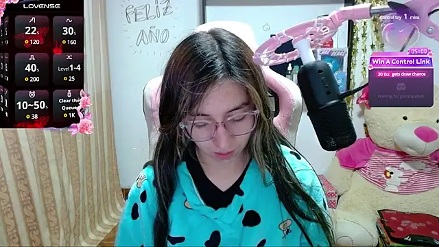 Maggie Fox3 online show from 01/07/25, 01:06