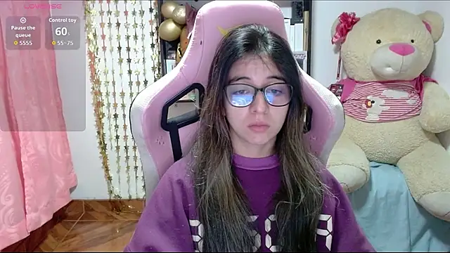 Maggie Fox3 online show from 10/21/25, 01:28