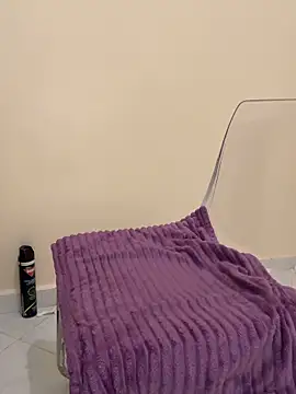 Emy-sexy online show from 04/28/26, 02:27