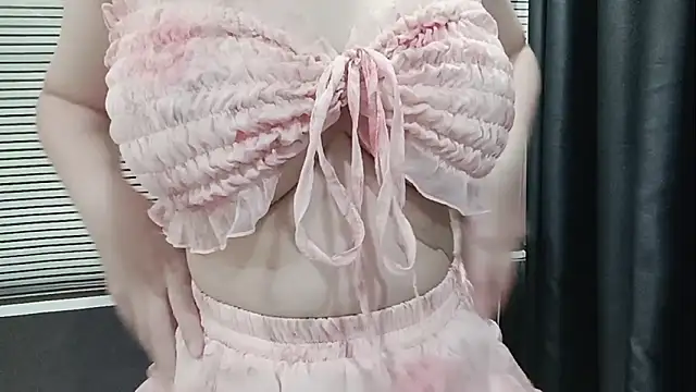 pelue online show from 10/13/25, 01:27