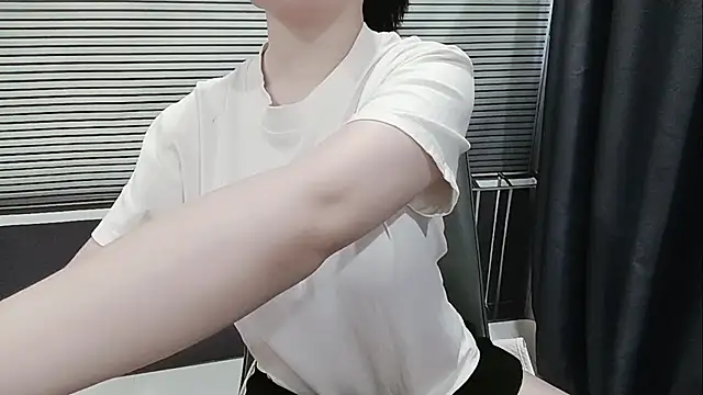 pelue online show from 10/21/25, 01:28