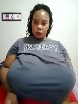 Lovelyboobs01 online show from 03/10/25, 04:25