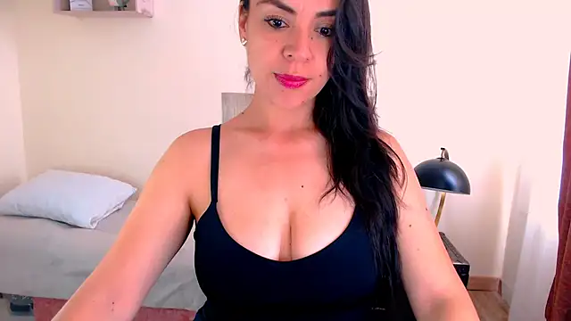 Snapshot of LATINGODDESS_X chatting on 05/04/26, 03:19 LATINGODDESS X online show from 05/04/26, 03:19