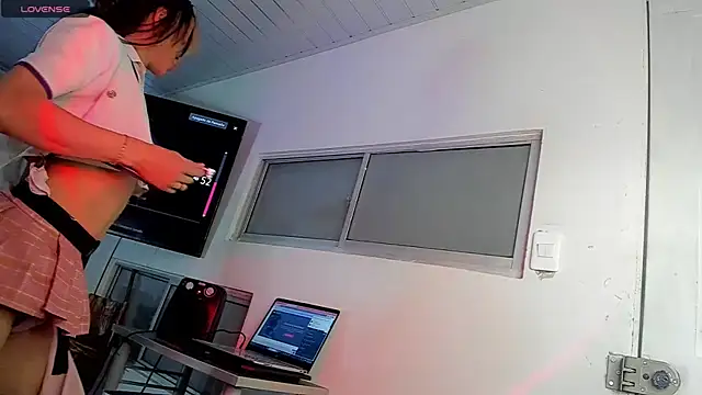 stormytt  online show from 01/28/25, 10:56