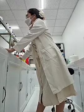 Snapshot of HinaLovely chatting on 02/13/26, 03:13 HinaLovely online show from 02/13/26, 03:13