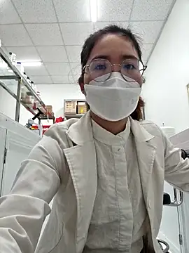 Snapshot of HinaLovely chatting on 02/16/26, 03:46 HinaLovely online show from 02/16/26, 03:46