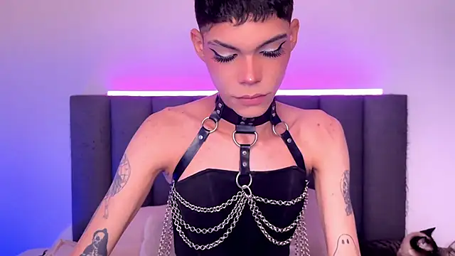 Varya Ferreira online show from 09/13/25, 11:59