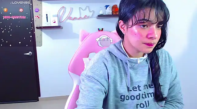 Vannessa  Shy online show from 03/12/25, 08:41