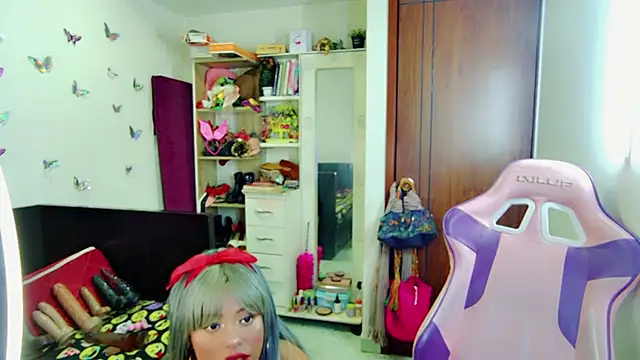 Naasha  online show from 10/11/25, 11:14