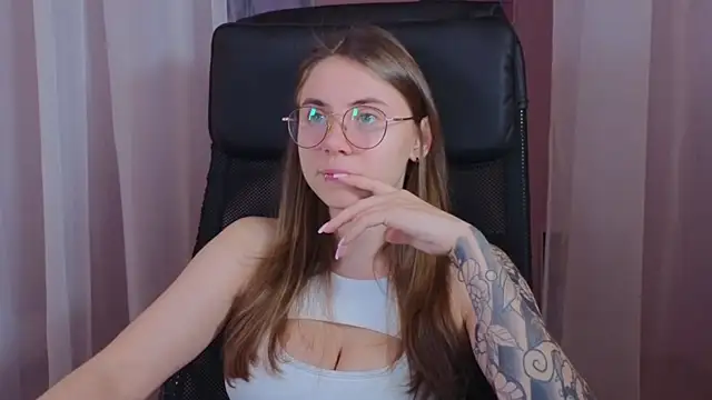  AnnaStark  online show from 01/07/25, 05:22