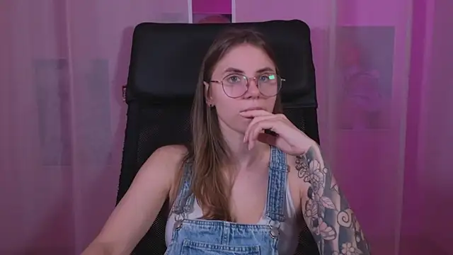  AnnaStark  online show from 03/15/25, 08:32