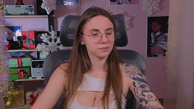  AnnaStark  online show from 12/18/25, 08:26